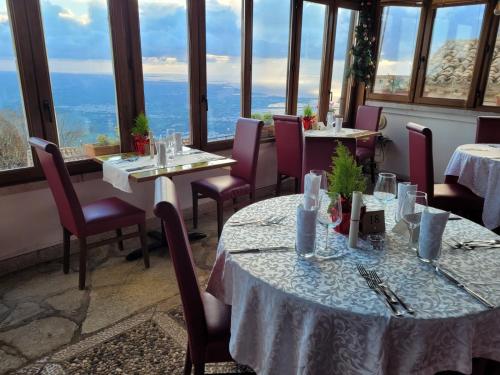 Restaurant, Hotel Elimo in Trapani