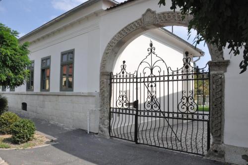 Viesnīcas āriene, R40 Vendégház (R40 Vendeghaz) in Mád
