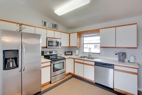 Cozy Sebring Villa with Screened Patio and Grill! in Sebring, USA
