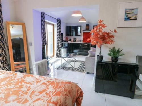 المنظر الخارجي, Smithy Cottage in كيميس بي