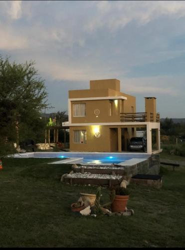 Cuatro Elementos Housing