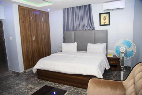 Luxe Skyside Hotel – khách sạn tại Awka
