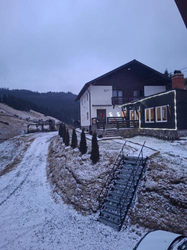 Cabana Țibău (Cabana Tibau) in Carlibaba