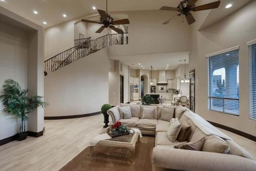 The Sanctuary - 6BR Home in Cachet at Las Sendas