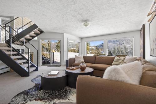 Pinnacle #1484 - image 6