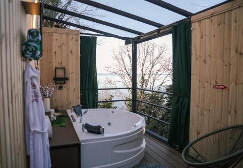 A környék, Luxury Glamping near Batumi in Kvariati