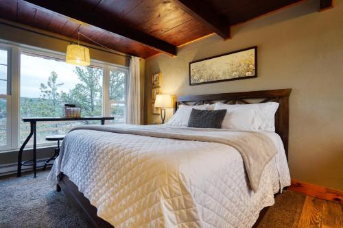 . Columbine Cabin at Highland Meadows