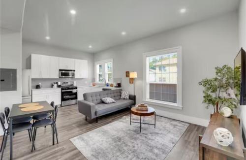 Downtown Dallas 1BD Haven in West Dallas