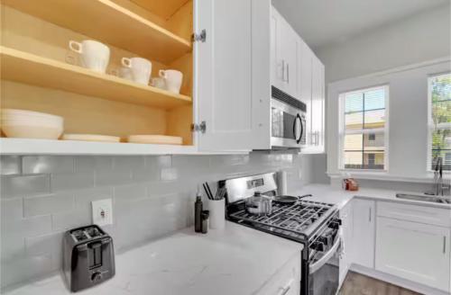Downtown Dallas 1BD Haven in West Dallas