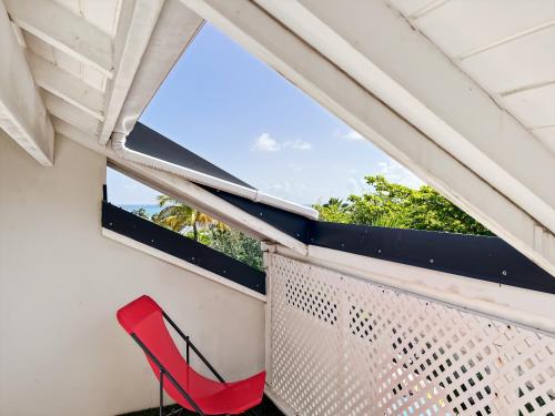 Mango Rouge, 2 bedrooms & pool in Saint Martin