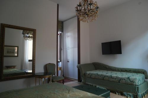 Savoia e jolanda Apartments - image 4