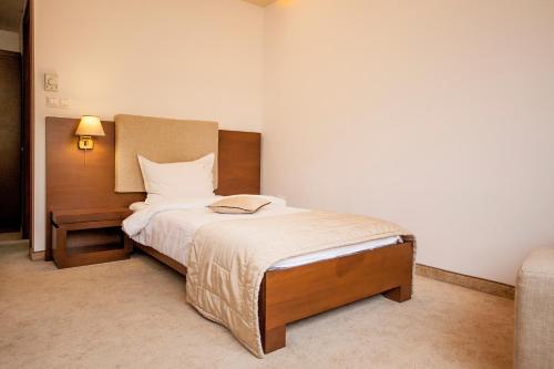 Hotel Yesterday - image 14