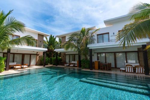 Exclusive villa with 2 bedrooms and shared pool – khách sạn tại Monterrico