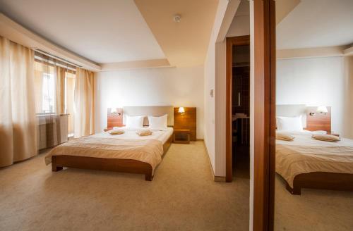 Hotel Yesterday - image 2