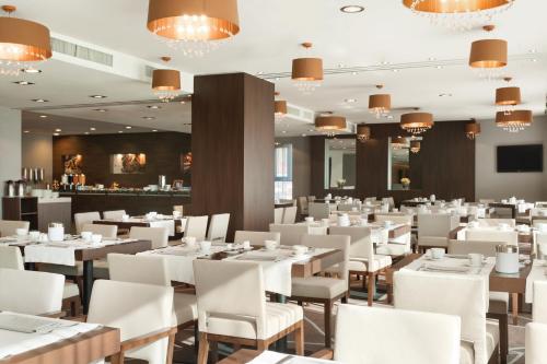 Hotel Ramada Pitesti - image 4