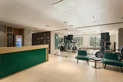 Hotel Ramada Pitesti - image 9