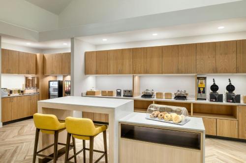 TownePlace Suites by Marriott Charlotte LoSo Airport - 식음료(F&B)