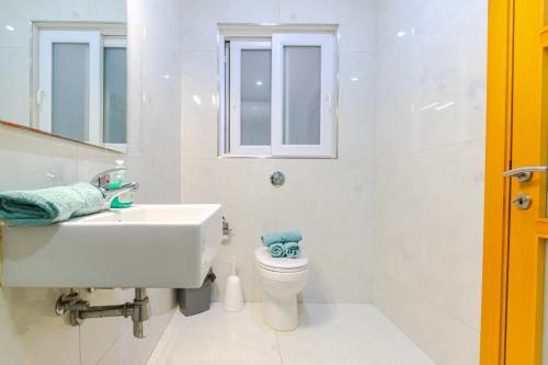 New Spacious Apartment with Amazing View Bugibba 5