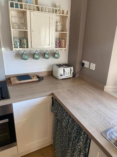 Cosy Cotswolds Self-Contained One Bedroom Cottage in Salford