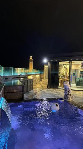Luxury Jacuzzi 2 BDR Apartment - Sea & Hassan II View