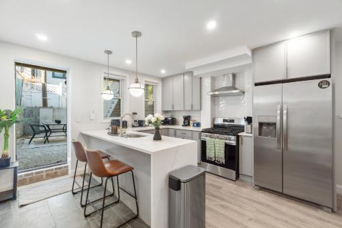Quiet Apt Near NYC with Shared Patio & Laundry – khách sạn tại Bergen/Lafayette