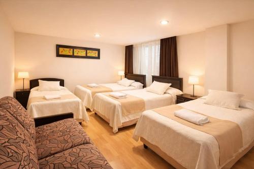 4 twin beds