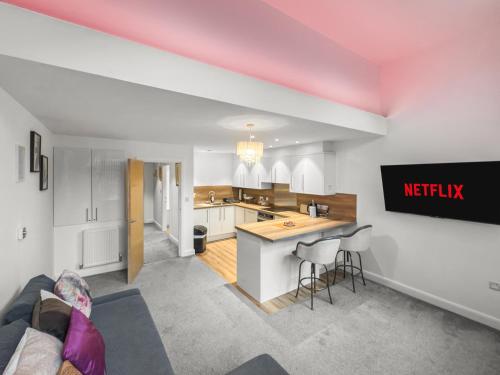 Flat 1 - Luxury Bolton City Centre Apartments, Bolton
