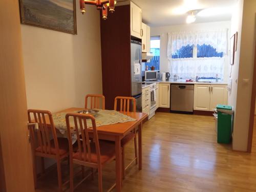 Quiet, two bedroom apartment in Seltjarnarnes