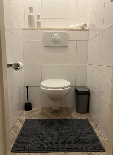Cozy Prague Apartment - image 11
