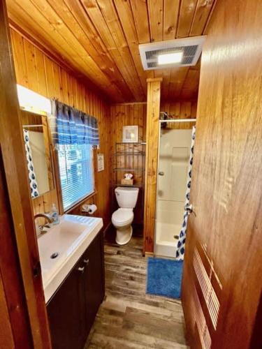 Lake Breeze Loons Landing Resort Cabin 4 in Saint Germain (WI)