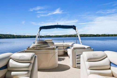 Bayview Resort Waters Edge Cabin 2 in Saint Germain (WI)