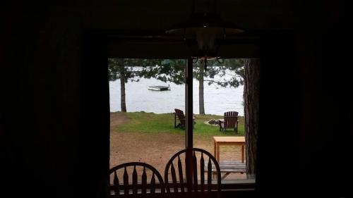 Bayview Resort Sandy Shores Cabin 3 in Saint Germain (WI)
