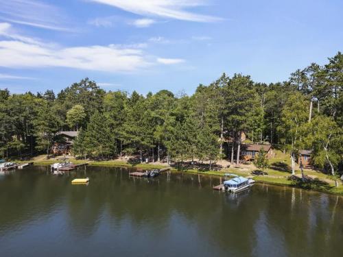 Bayview Resort Sandy Shores Cabin 3 in Saint Germain (WI)