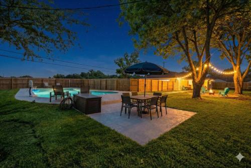 Pool 5 Star Large Deer Park home Super Host in Deer Park