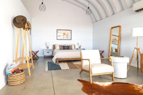 Desert Sky - Modern Oasis on 5 Acres in Marfa in Форт Девіс