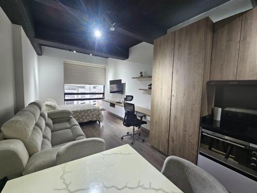 708 Loft North Point Studios II
