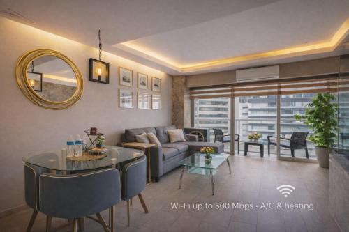 COZY 2BR 2-floor Wi-Fi 500Mbps Air-Conditioning Pool Gym CONDESA