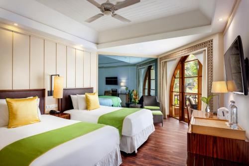 2 twin beds