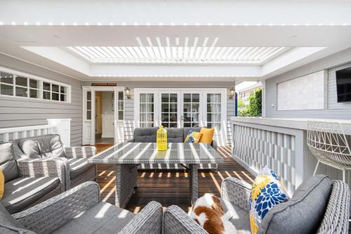 White Haven with Spa, Kew East in كيو