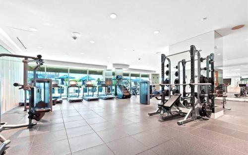 Stylish Renovated Studio at Trump Tower 3324 - image 6