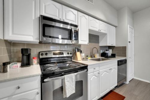 1BD Casa Kaleido - Pool, Gym, Free Parking in Plano (TX)