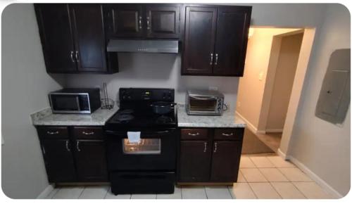 McDaniel House Private Room 7 Shared Bathroom – khách sạn tại Pittsburgh