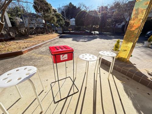 一棟貸しの宿 貸別荘 水戸ハウス Vacation Rental Mito House! Location is 1-2-55 Kanemachi Ibaraki Prefecture 場所は茨城県水戸市金町1-2-55です ドア横のキーボックスの番号はご予約後に,チェックイン情報を見る,をご覧下さい