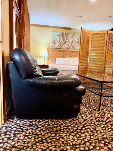 Rocky Mountain Lodge & Suites in Renfrew (ON)