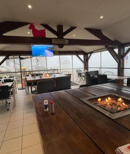 Restorāns, CAMPING LES HERLEQUINS in Losne