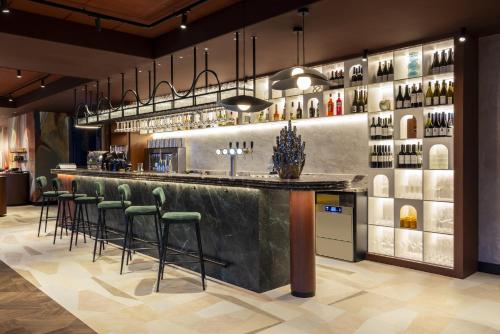 Εστιατόριο, TRIBE Den Haag Centraal in Χάγη