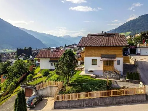 Chalet in Fügen near Spieljoch Ski Lift in Fügen, Österreich