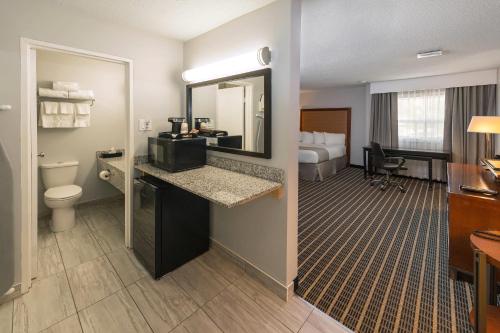 Clarion Pointe, Medicine Hat (fotografie 3)
