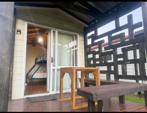 Cabins on beach road in 凯库拉