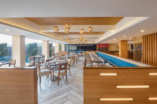 Étterem, Country Inn & Suites by Radisson Jammu in Dzsammu